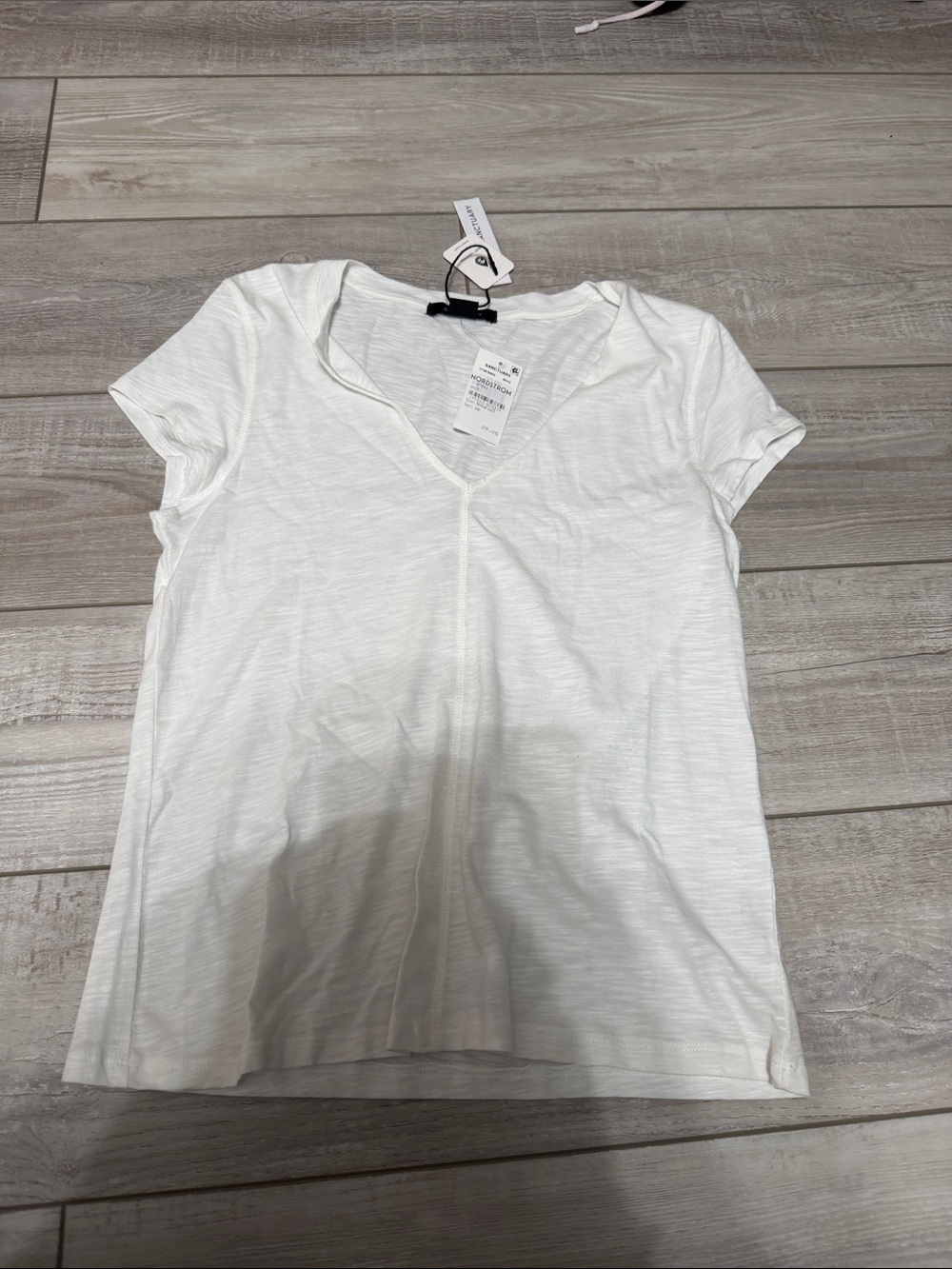 Women’s Sanctuary Classic White V-Neck Women's Top